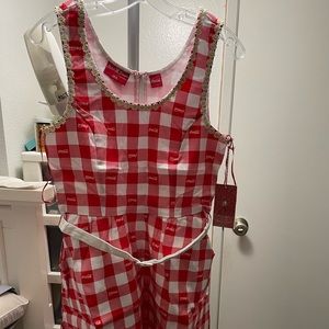 NWT Stitch shoppe by Loungefly Daisy Coke dress. Size M. No return accepted.